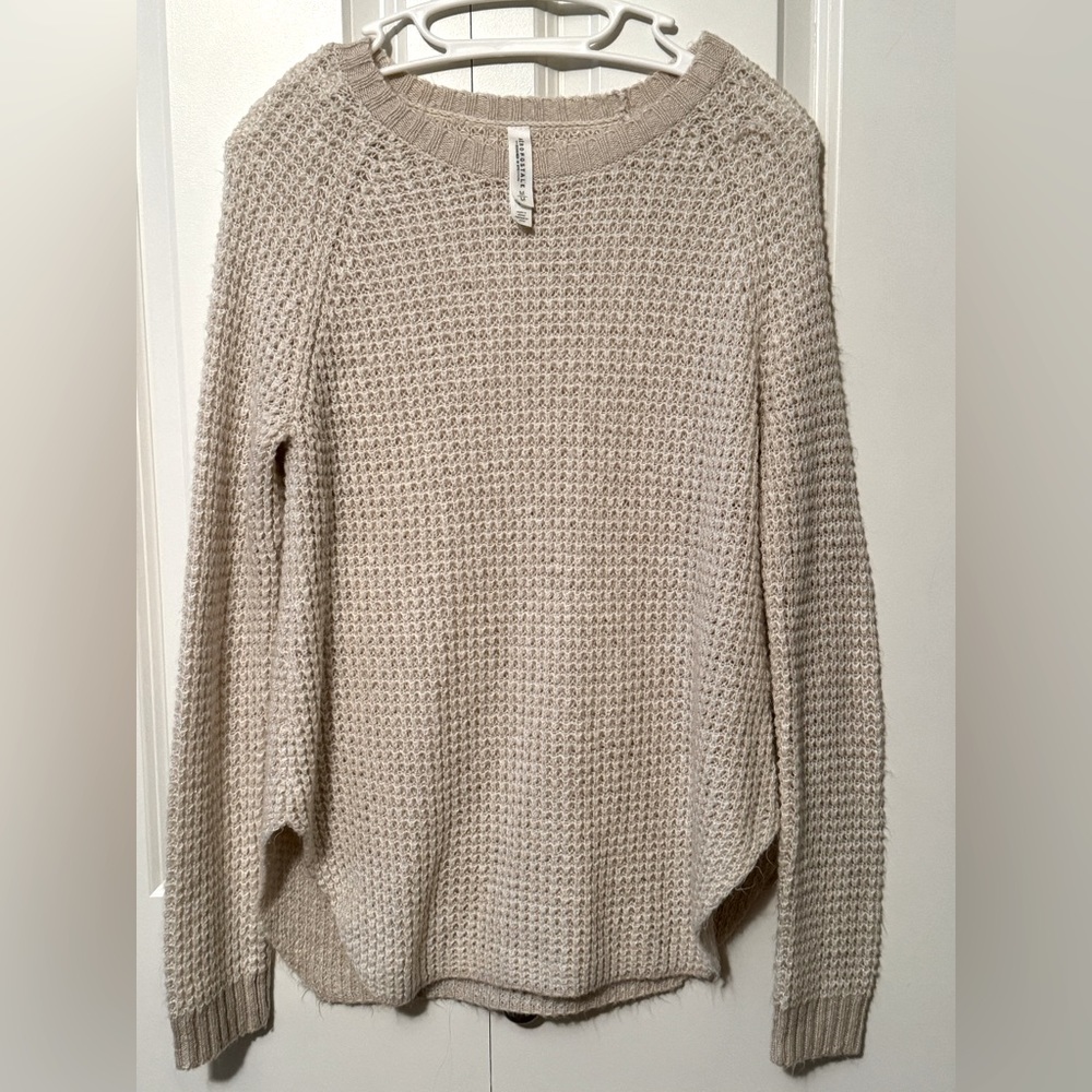 Aeropostale Sweater Medium Longer length